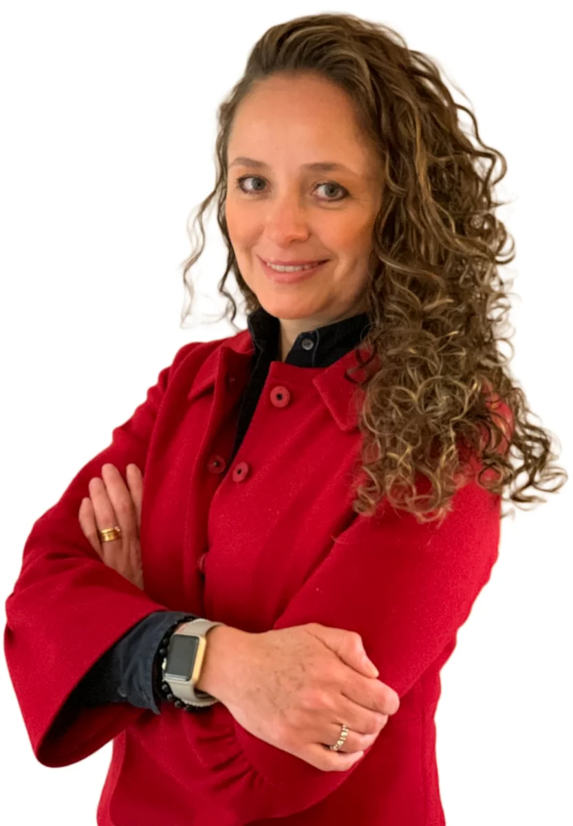 Adriana Clemente — Directora de Operaciones y Proyectos